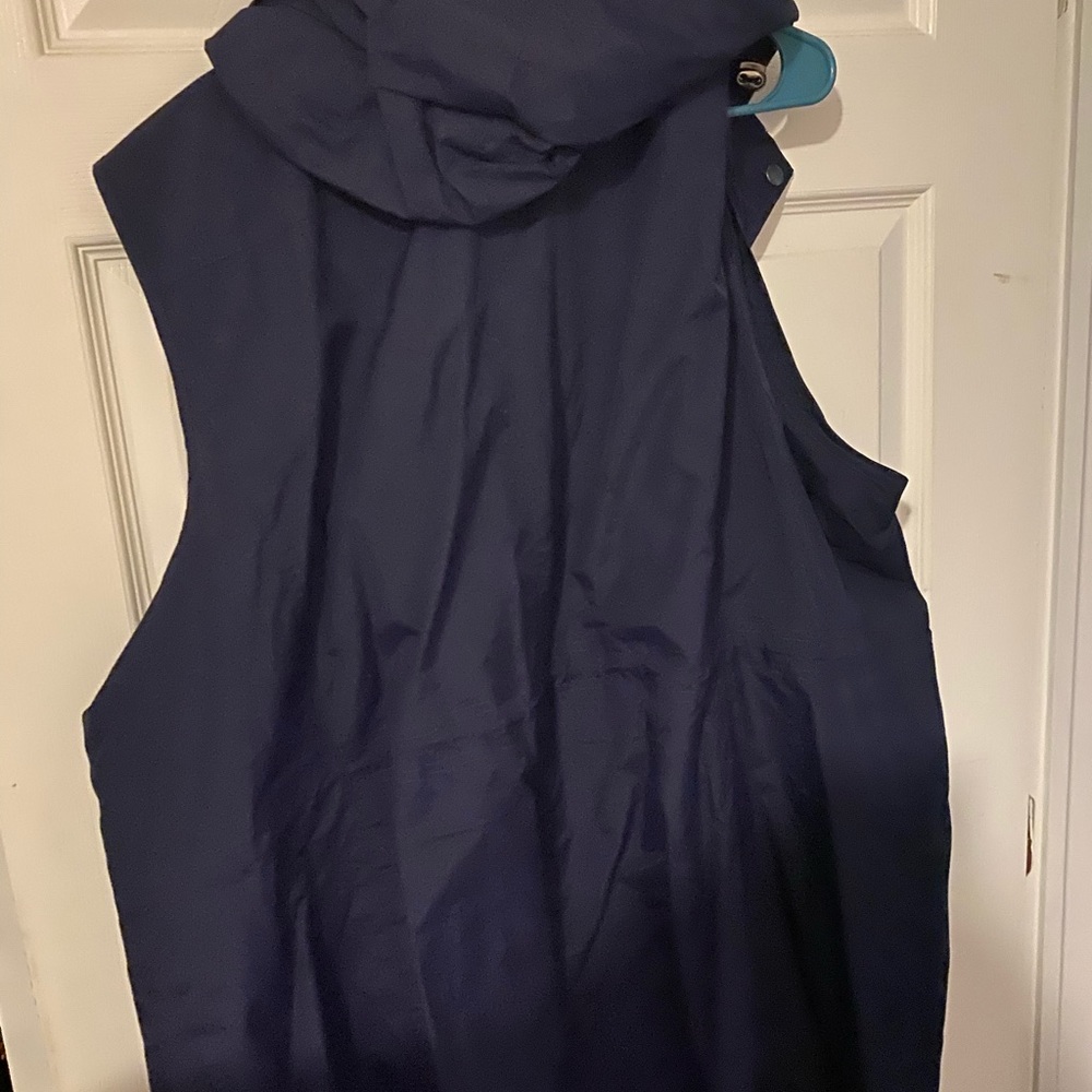 Utility vest - Picture 2 of 3